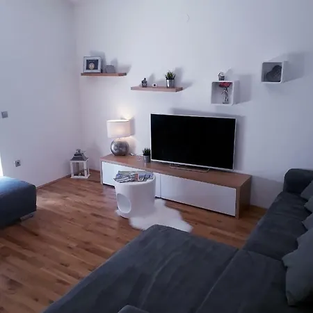 Apartament N&b *