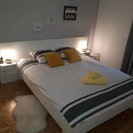 N&b Apartment