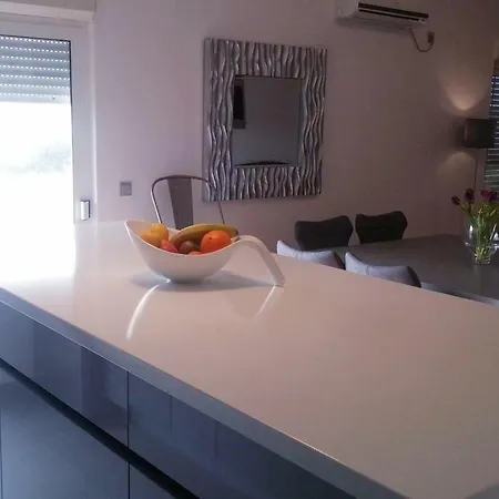 N&b Apartment