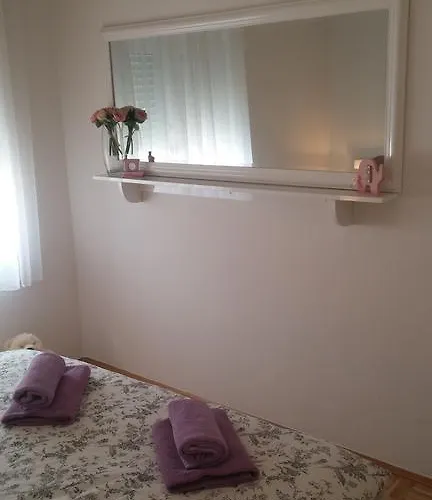 Διαμέρισμα N&b